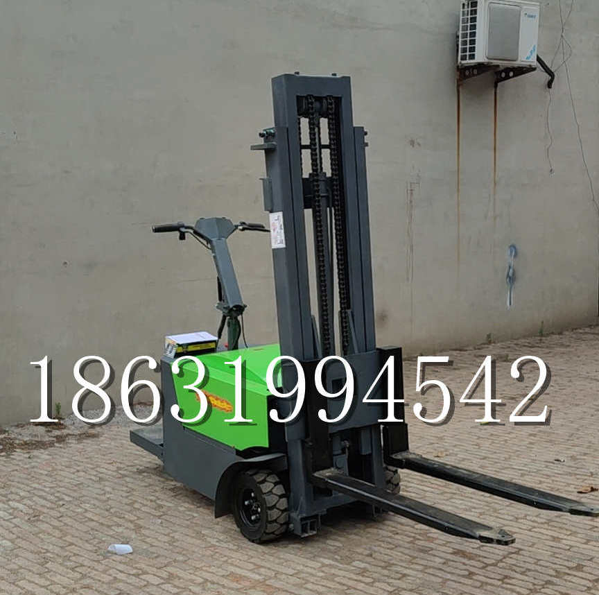 集安市优程全电动叉车插腿式堆高车液压装卸车1.5吨升高小型站驾式铲车